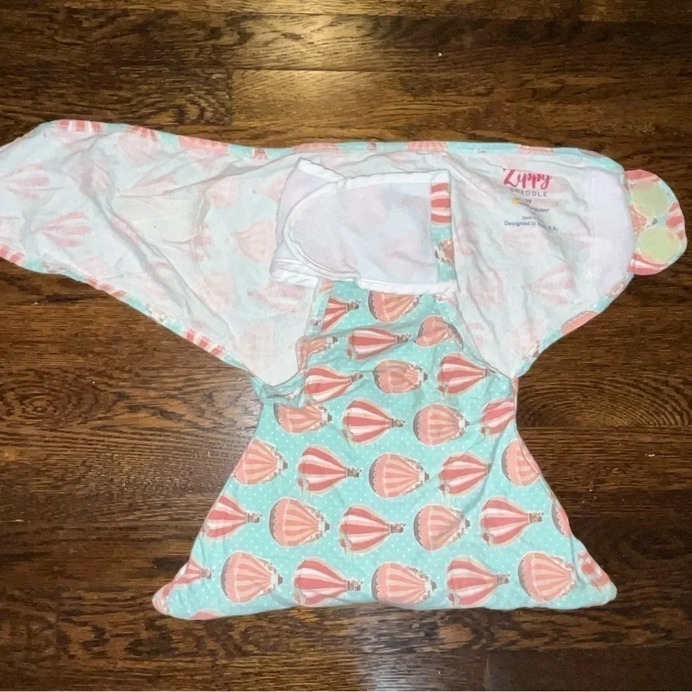 Zipadee Zip Swaddle small/medium (0-3 months)